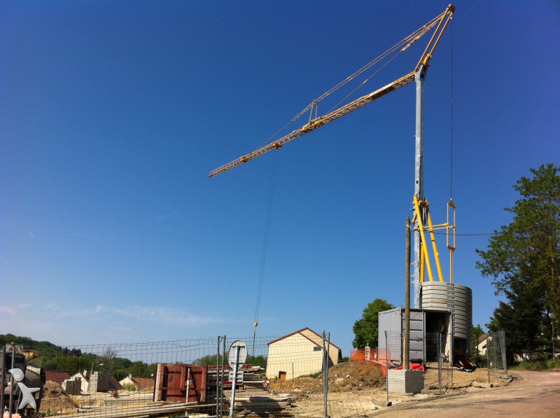 Marvelous Grue A Montage Rapide #2: 882391-grue-potain.jpg Marvelous Grue A Montage Rapide #2: 882391-grue-potain.jpg