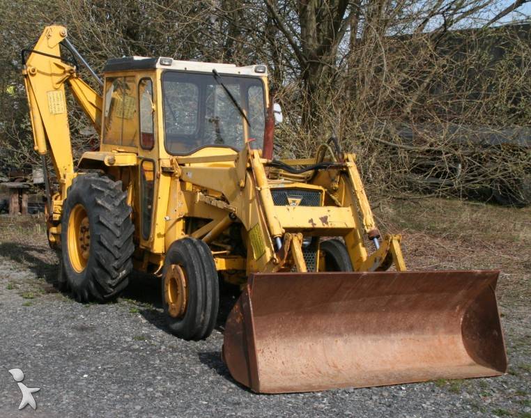 Used Massey Ferguson rigid backhoe loader MF40 n°166291
