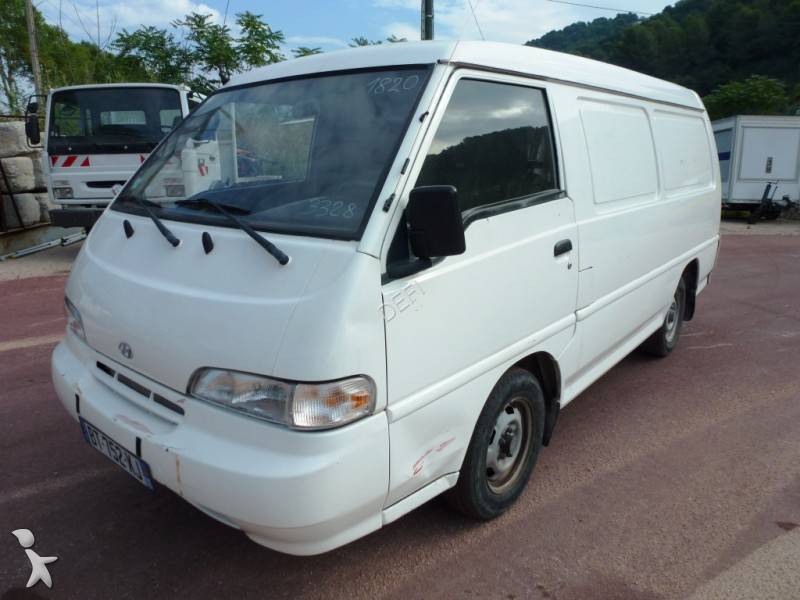 Fourgon utilitaire Hyundai H 100 2.5 TD 4x2 occasion - n°595657