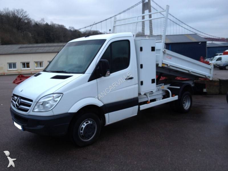 Camion utilitaire benne mercedes