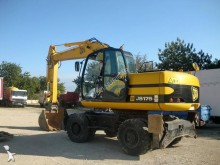escavatore gommato JCB