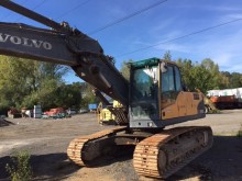 escavatore cingolato Volvo