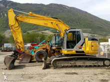 New Holland E 235