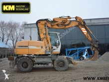 escavadora sobre pneus Liebherr