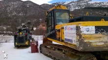 escavatore per movimentazione JCB