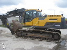 escavatore cingolato Volvo