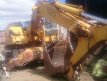 escavatore gommato Liebherr