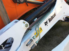 pelle sur chenilles Bobcat