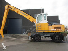 escavatore gommato Liebherr