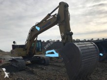 escavatore cingolato Komatsu