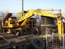 escavatore gommato Liebherr