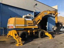 escavatore gommato Liebherr