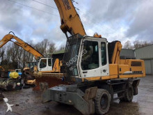 escavatore per movimentazione Liebherr