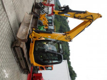 escavatore cingolato JCB