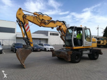 escavatore gommato Liebherr