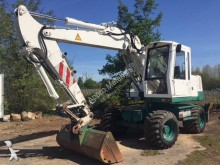 escavatore gommato Liebherr