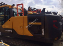 escavatore cingolato Volvo