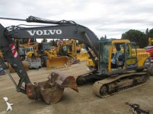 escavatore cingolato Volvo