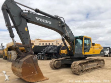escavatore cingolato Volvo