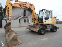 escavatore gommato Liebherr