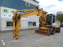 escavatore gommato Liebherr