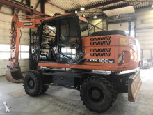 экскаватор колёсный Doosan