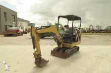 mini escavatore Caterpillar