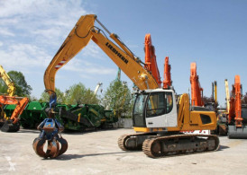 escavatore gommato Liebherr