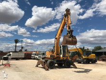 escavatore gommato Liebherr