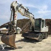 escavatore gommato Liebherr