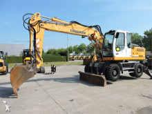 escavatore gommato Liebherr