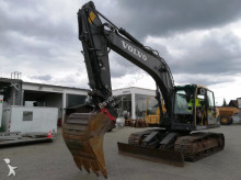 escavatore cingolato Volvo