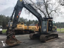 escavatore cingolato Volvo