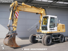 escavatore gommato Liebherr