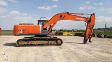 escavatore cingolato Hitachi