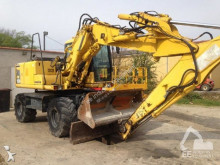 excavadora de ruedas Komatsu