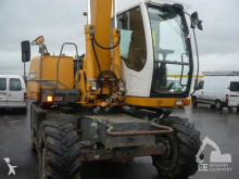 graafmachine op banden Liebherr