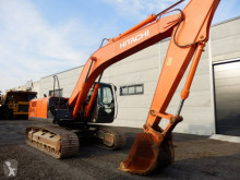 escavatore cingolato Hitachi
