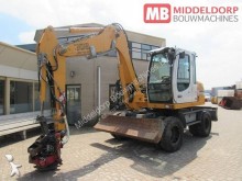 escavatore gommato Liebherr