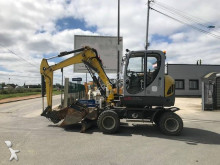 escavatore gommato Neuson