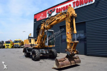 escavatore gommato Liebherr