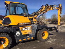 pelle sur pneus JCB