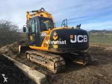 pelle sur chenilles JCB
