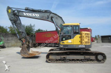 escavatore cingolato Volvo