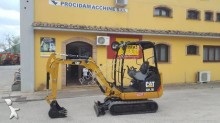 mini escavatore Caterpillar