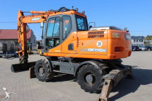 pelle sur pneus Doosan