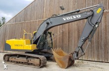 escavatore cingolato Volvo