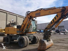 escavatore gommato Liebherr