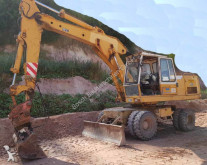 escavatore gommato Liebherr