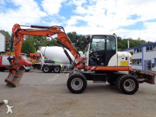 escavatore gommato Terex